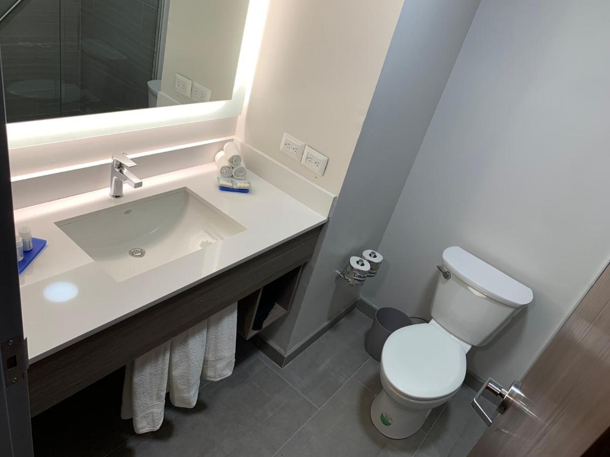 Holiday Inn Express - Guadalajara Vallarta Poniente By Ihg Zapopan Zewnętrze zdjęcie