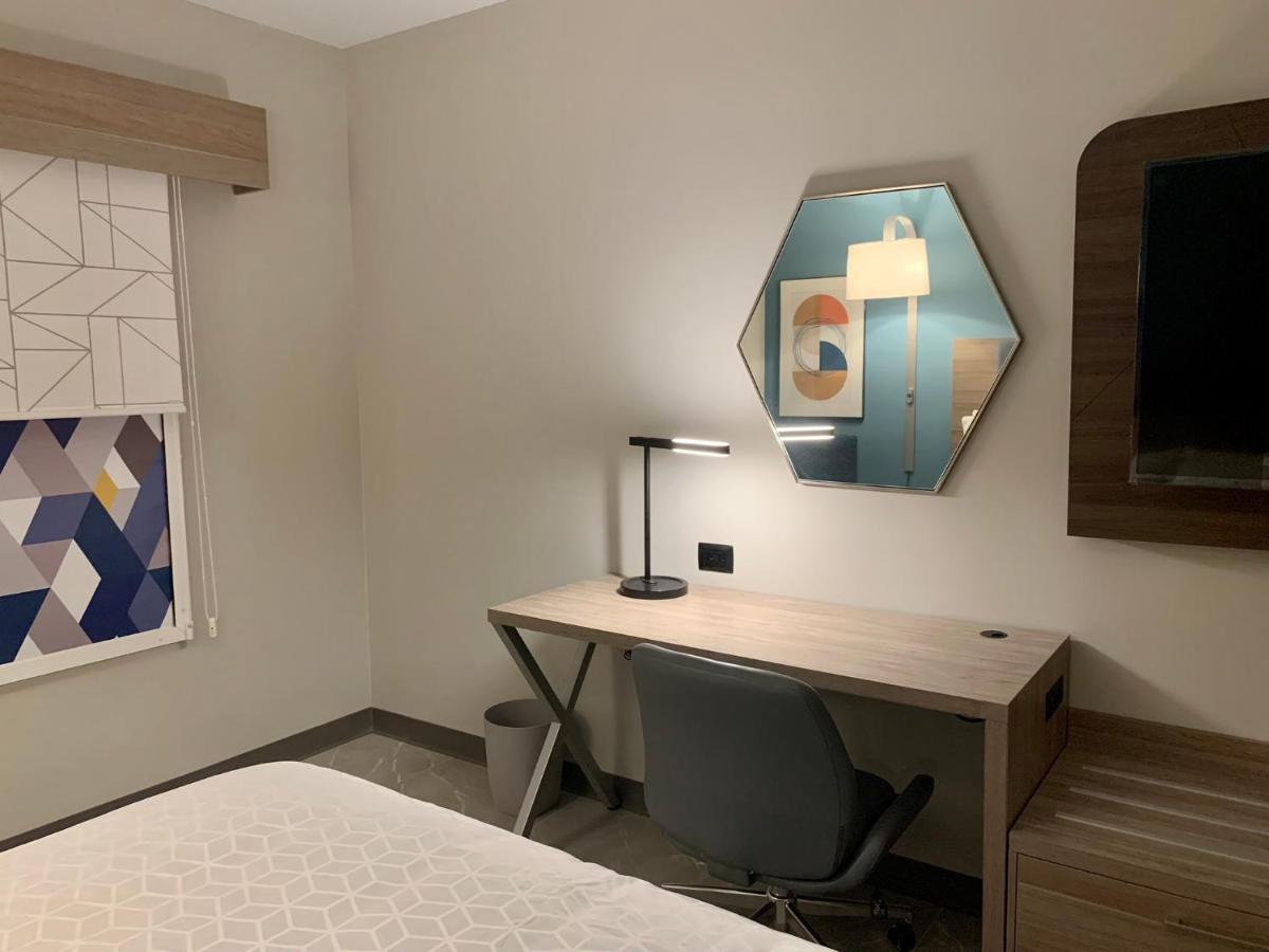 Holiday Inn Express - Guadalajara Vallarta Poniente By Ihg Zapopan Zewnętrze zdjęcie