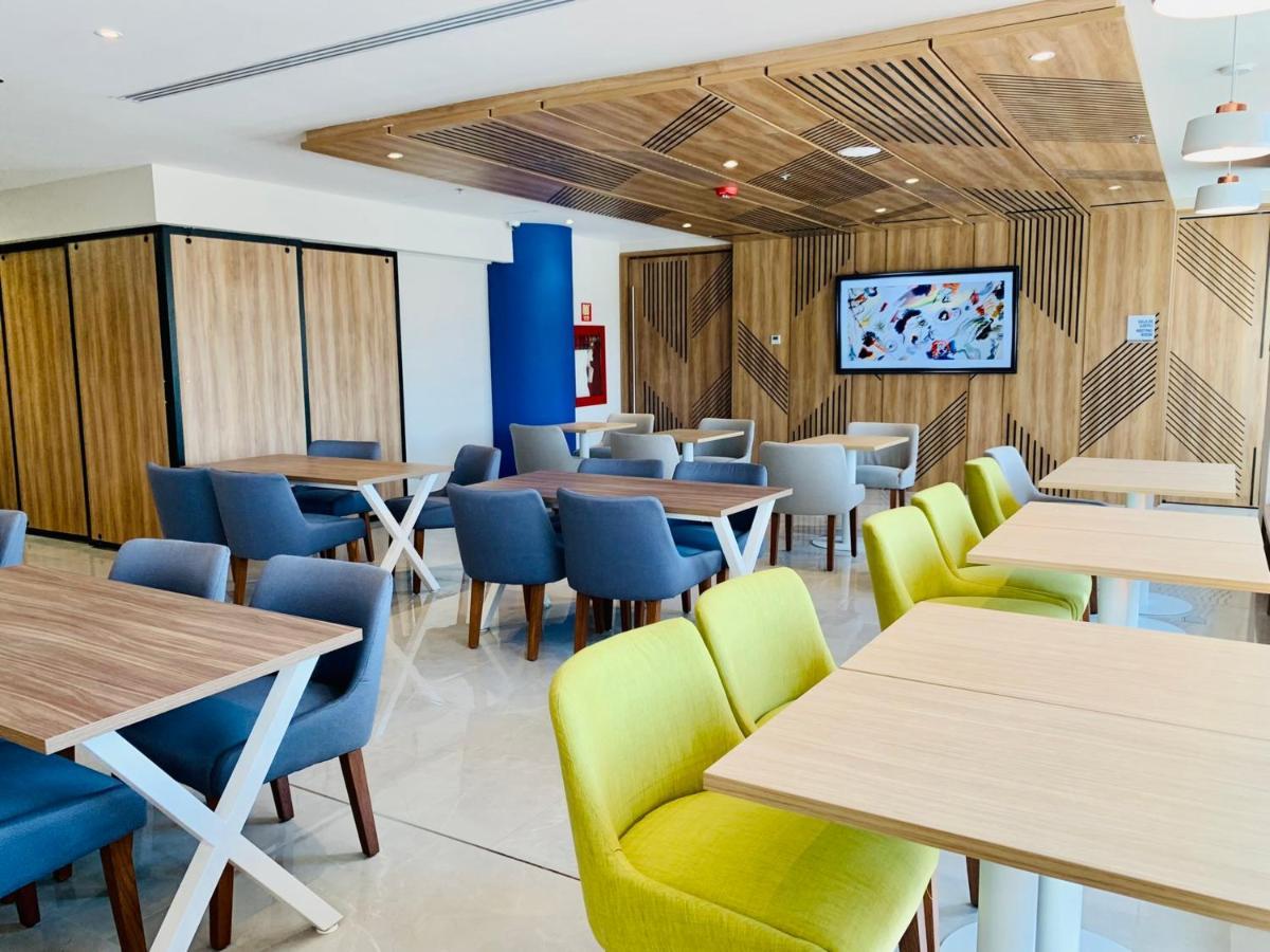 Holiday Inn Express - Guadalajara Vallarta Poniente By Ihg Zapopan Zewnętrze zdjęcie