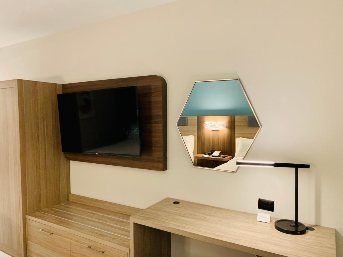 Holiday Inn Express - Guadalajara Vallarta Poniente By Ihg Zapopan Zewnętrze zdjęcie